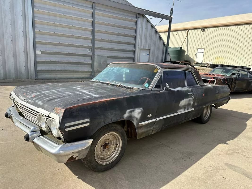 1963 Chevrolet Impala - Image 3